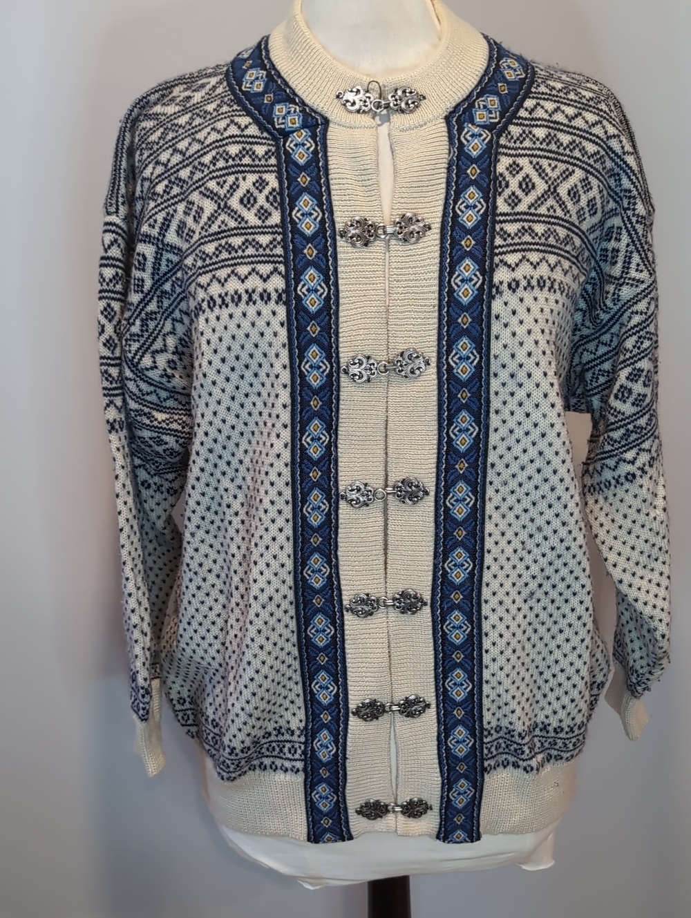 Norwegian Ivory & Navy Fair Isles Nordic-Pattern Wool Cardigan Large
